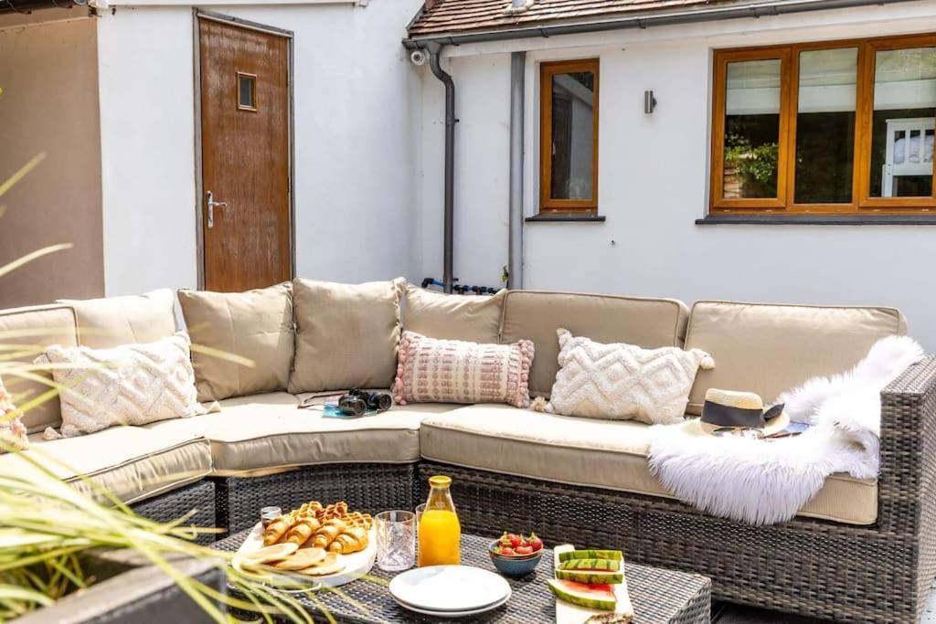 Bramblewood - Cosy Chic, Hot Tub, Close To Beach Stokeinteignhead Buitenkant foto